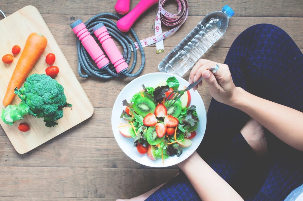 woman eating healthy